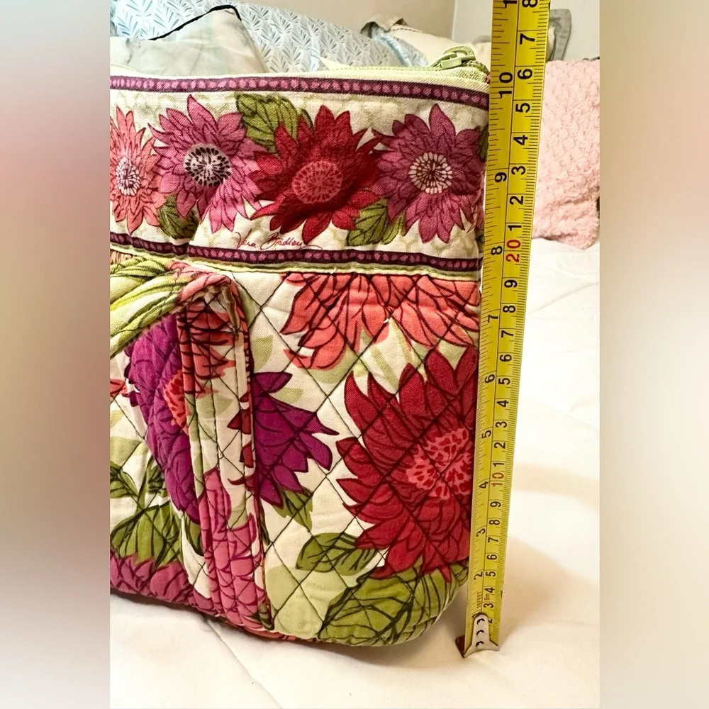 Vera Bradley Quilted Purse Tote in Hello Dahlia Pattern - Picture 14 of 15